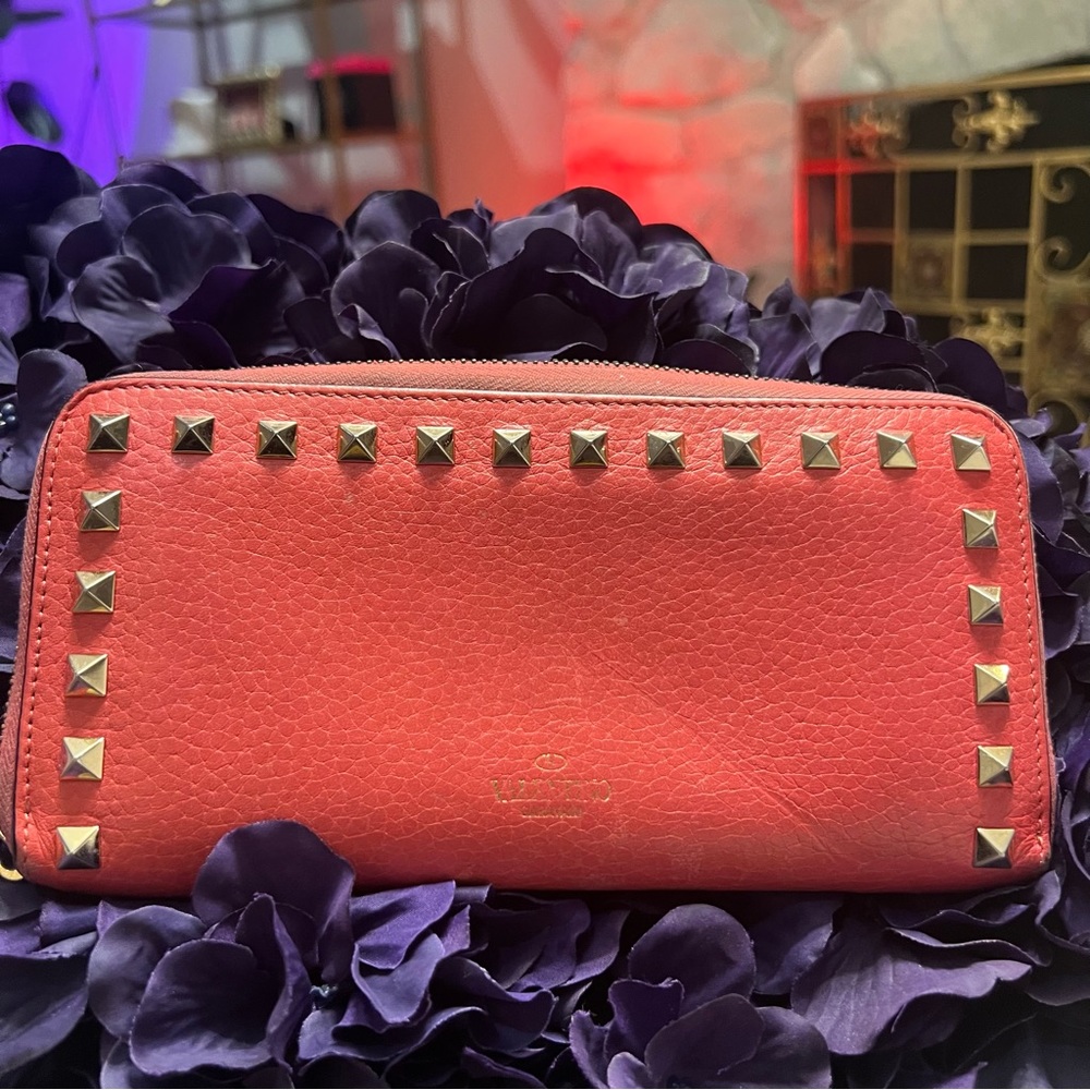 Valentino Grained Leather Rockstud Zip Around‎ Wallet  Zipper Pull Detached